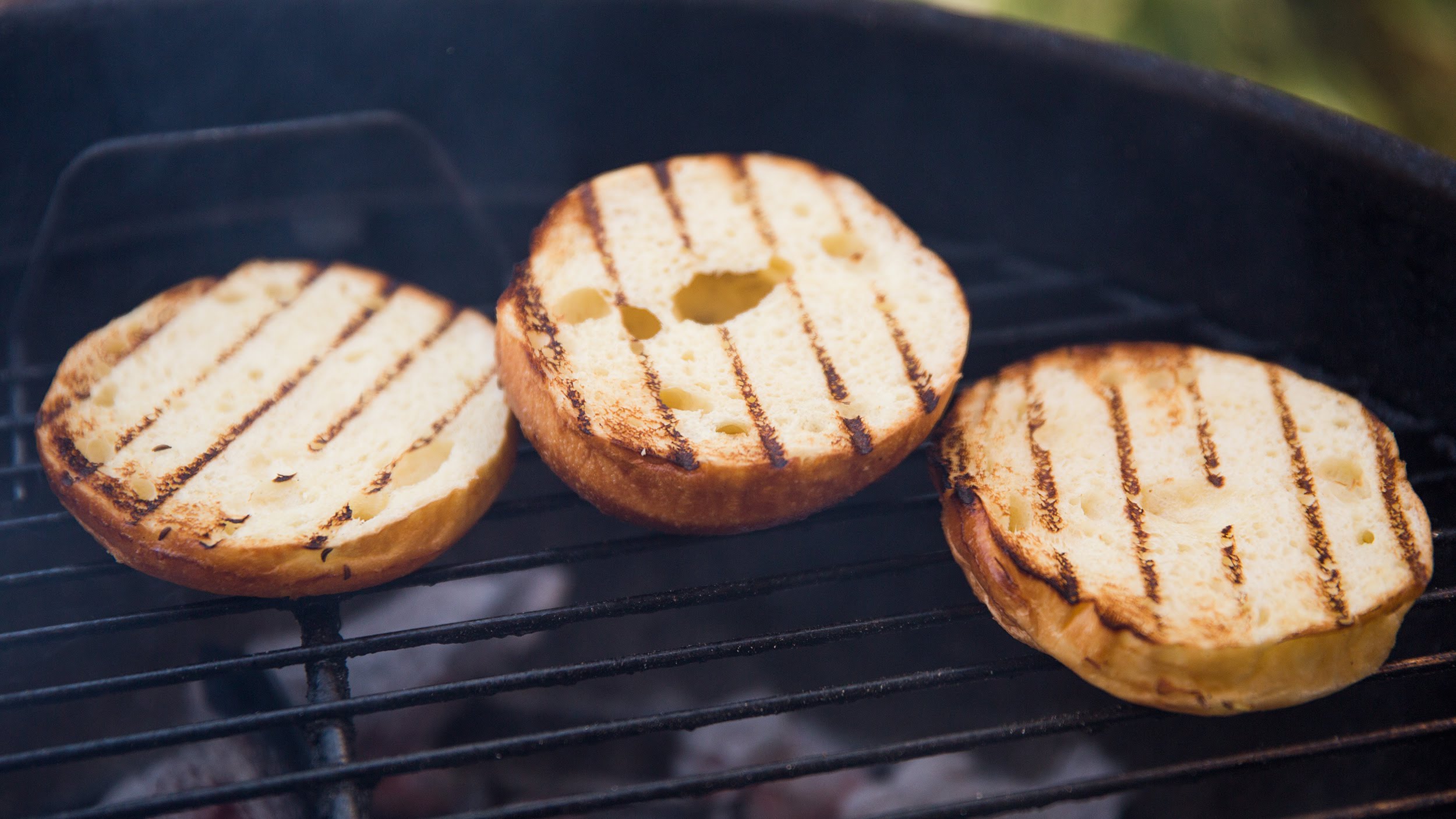 How To Properly Toast A Hamburger Bun. Hint: A Wet Towel Is Involved