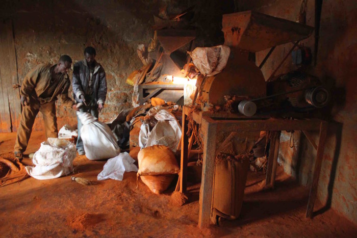 Men at a berbere mill (Photo: Addis Eats)