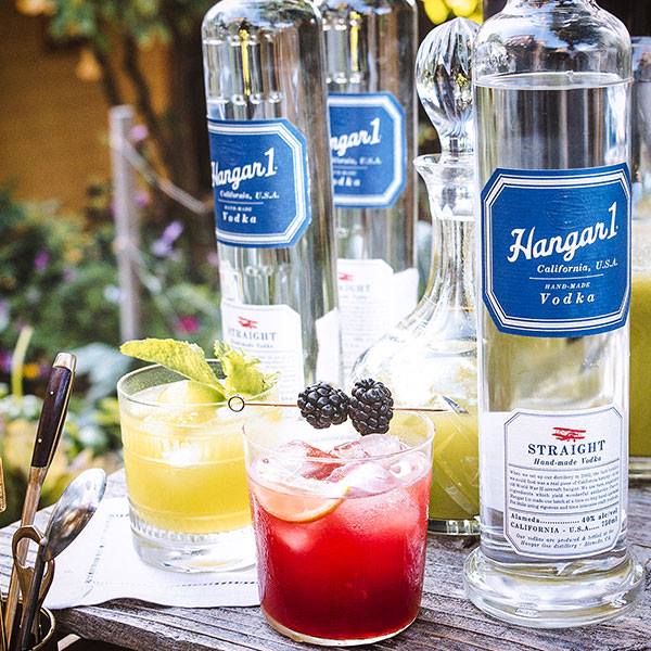 Hangar1-2