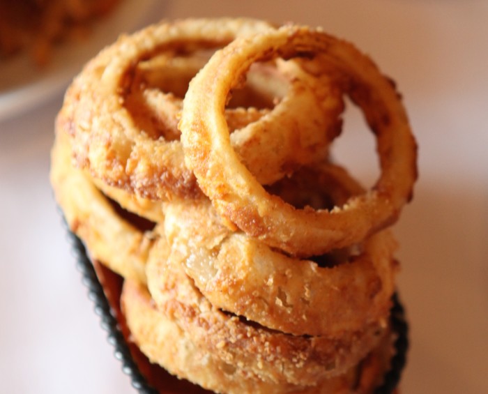 How To Make Crunchy Buttermilk Onion Rings Food Republic