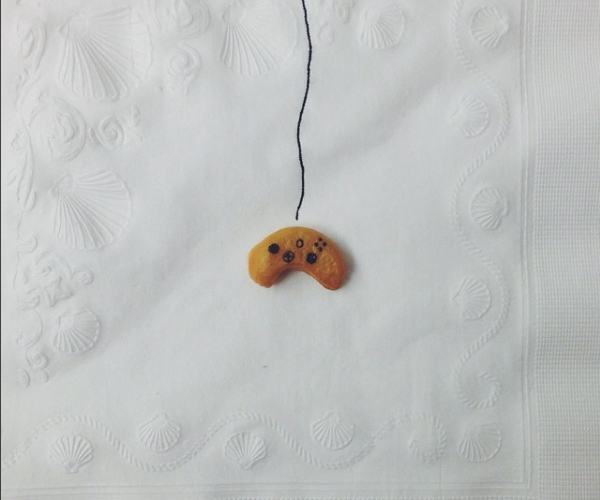 Cashew game controller