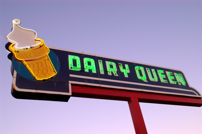 Ottawa_neon_Dairy_Queen_sign