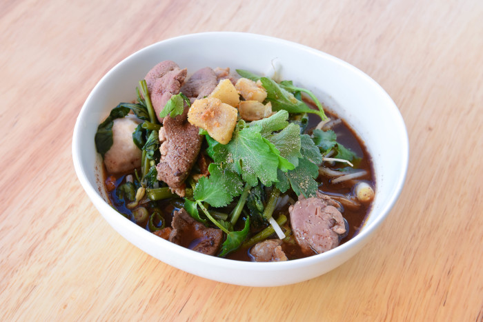 Thai-Kun_boat noodles (1)