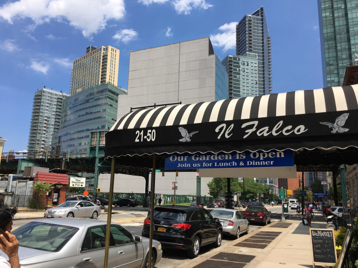 Long Island City Il Falco