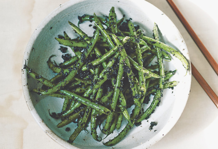 Green Beans With Black Sesame
