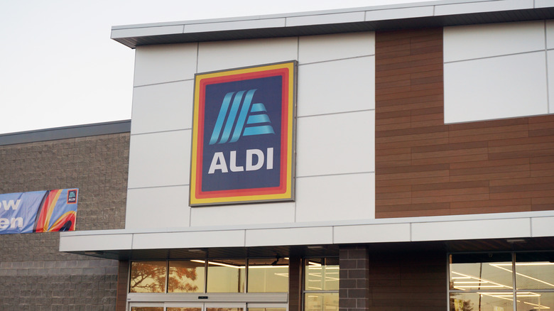 Aldi storefront