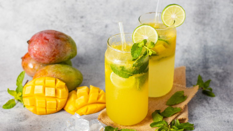 Mango mojitos with fresh fruit all around