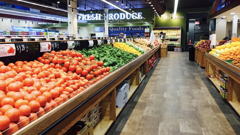 Great Wall Supermarket produce section
