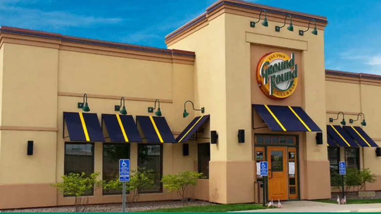 A Ground Round storefront
