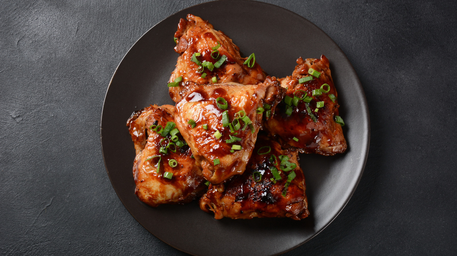 <a href="https://www.foodrepublic.com/2225490/creative-ways-upgrade-chicken-thighs/" target="_blank">10 Creative Ways To Upgrade Chicken Thighs</a>