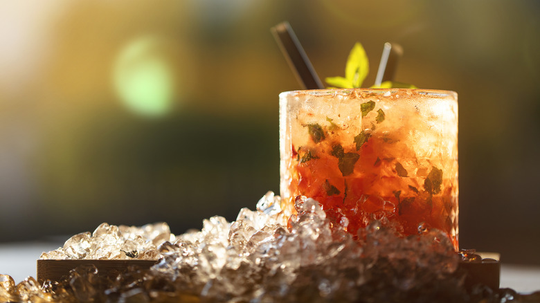 tea with ice on the side