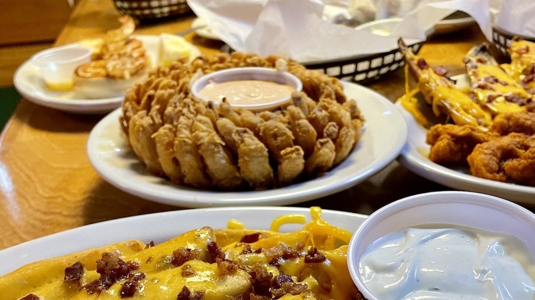 Various Texas Roadhouse appetizers