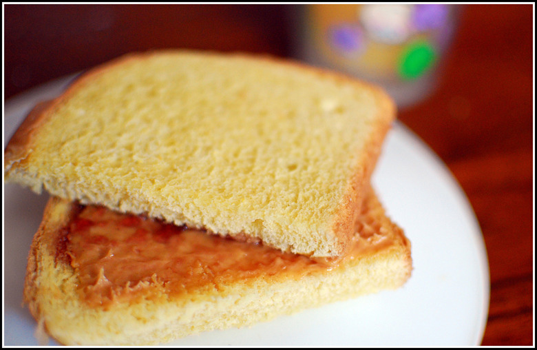 Peanut butter sandwiches: Simple, tasty, deadly?