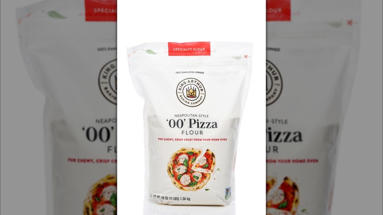 Package of King Arthur '00' Pizza Flour