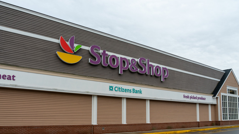 A Stop and Shop storefront