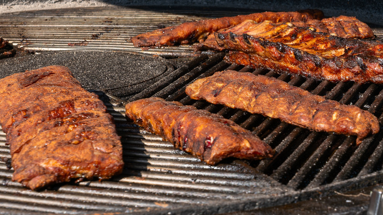 Barbecue pork ribs with dry rub seasoning