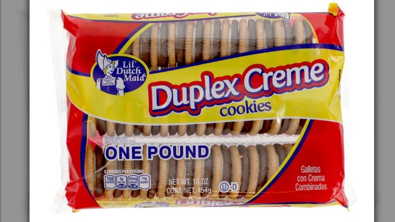 A package of Lil' Dutch Maid Duplex Creme Cookies against a white background