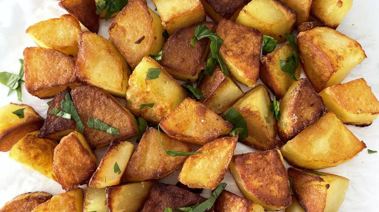 Crispy golden roast potatoes
