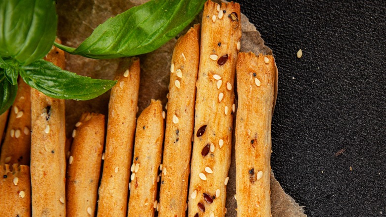 Toasted breadsticks with seeds