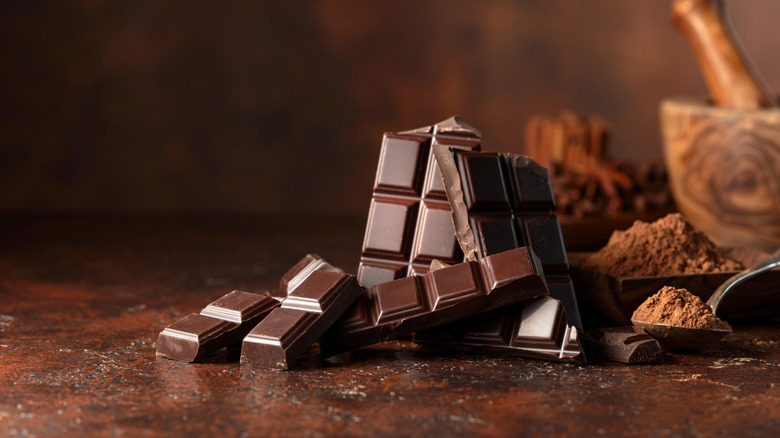 Dark chocolate bars