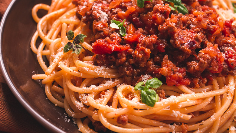 Tomato and meat sauce on pasta