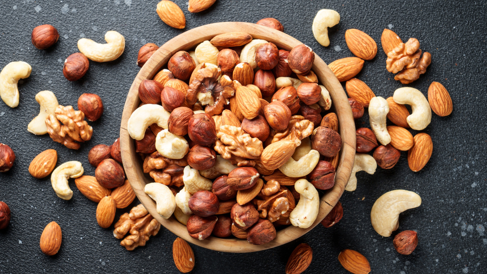 <a href="https://www.foodrepublic.com/2183330/common-mistakes-cooking-nuts/" target="_blank">11 Common Mistakes To Avoid When Cooking With Nuts</a>