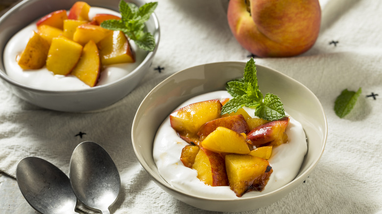 peaches cream bowls spoons