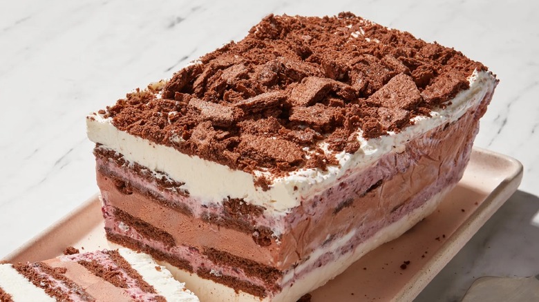 Chocolate icebox cake