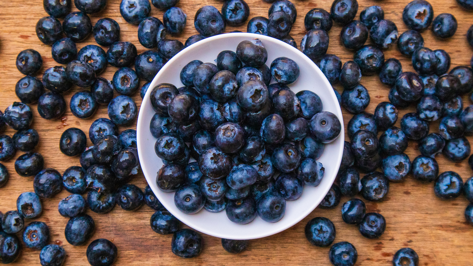 <a href="https://www.foodrepublic.com/1956476/mistakes-avoid-when-buying-blueberries/" target="_blank">11 Mistakes To Avoid When Buying Blueberries, According To An Expert</a>