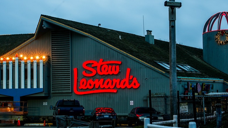 Stew Leonard's storefront