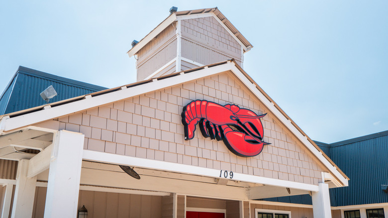 The exterior of a Red Lobster location in Austin, Texas