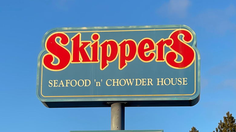 A sign for a Skippers Seafood & Chowder House in Spokane, Washington