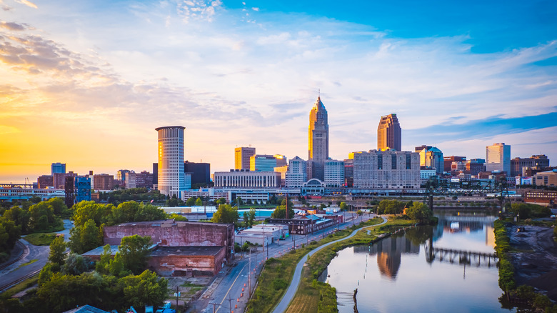Cleveland, Ohio skyline at sunset