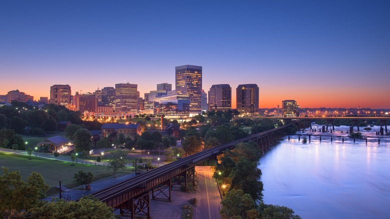 Richmond, Virginia downtown skyline at night