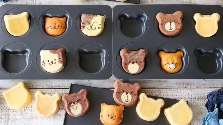 cat and bear baking pan