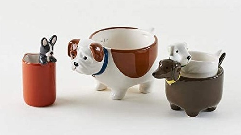dog measuring cups