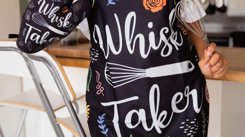 Whisk Taker oven mitt and apron