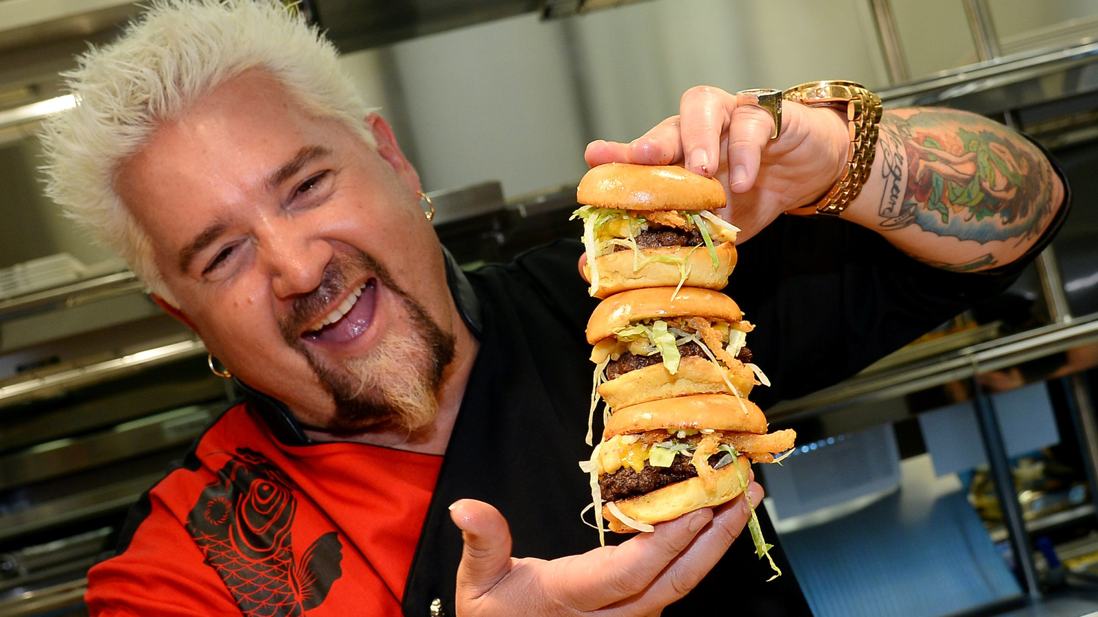 <a href="https://www.foodrepublic.com/2274072/burgers-guy-fieri-loved-diners-drive-ins-dives/" target="_blank">12 Burgers Guy Fieri Loved On Diners, Drive-Ins And Dives</a>