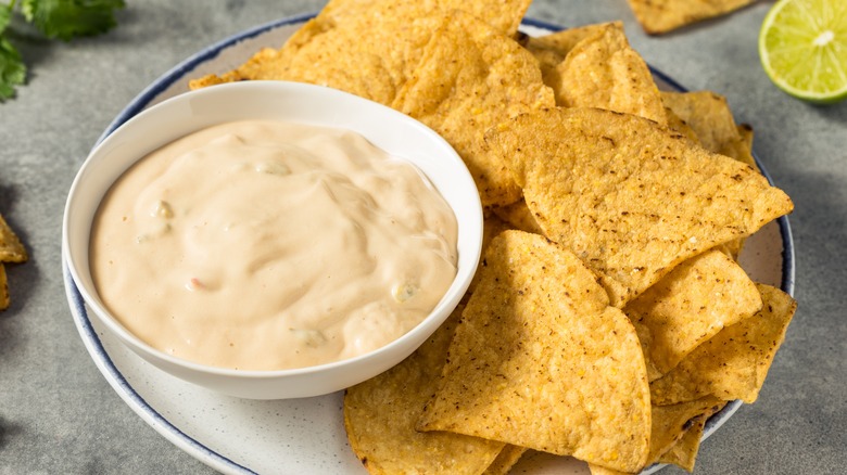 queso and chips