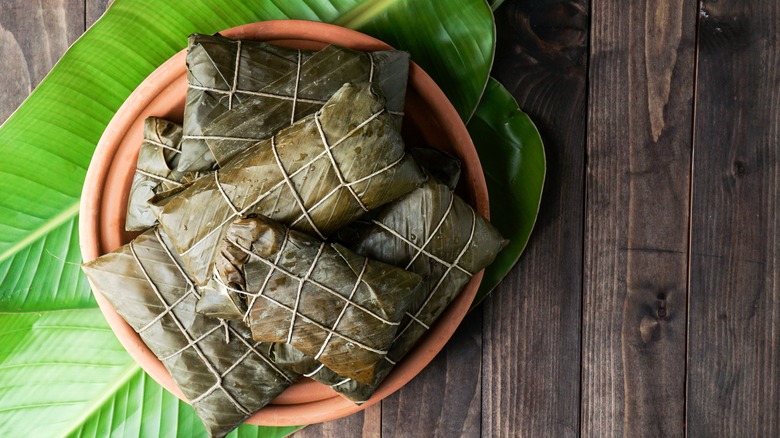 banana leaves