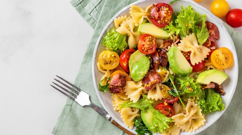 avocado pasta salad
