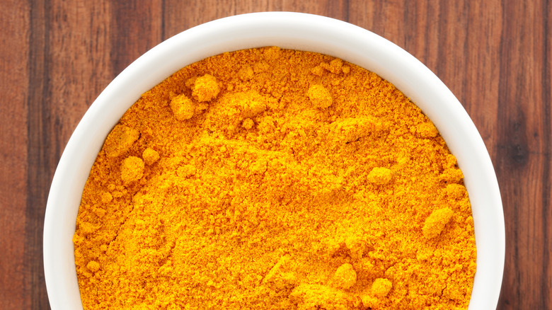Turmeric im bowl