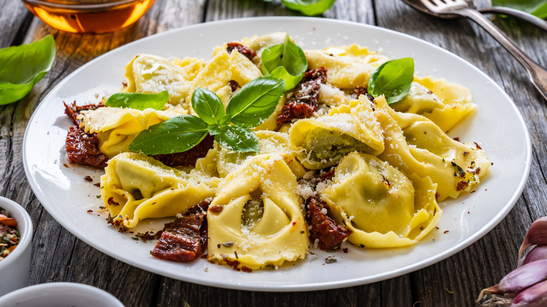 tortelloni with fresh basil 