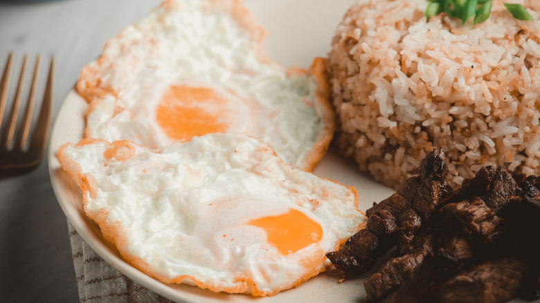 fried egg in vinegar