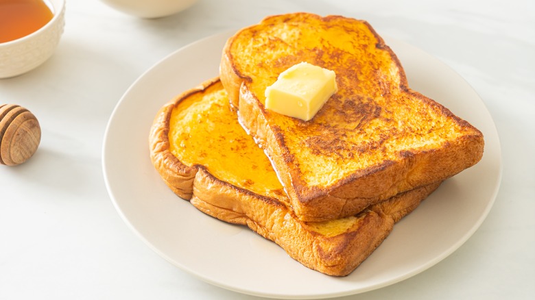 slices of brioche toast
