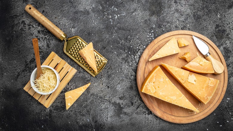 Asiago cheese slices