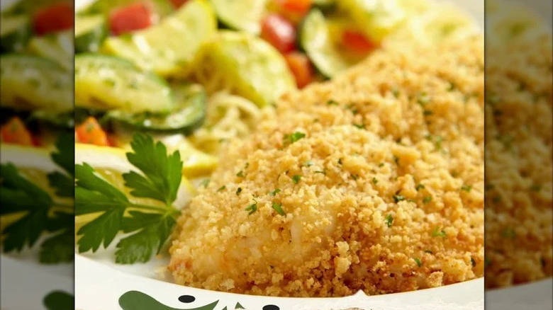 Tilapia crusted in breadcrumbs with green beans