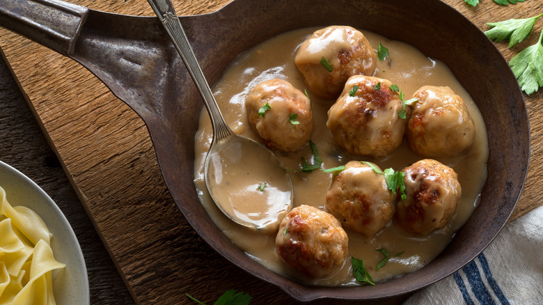 meatballs in pan with sauce 