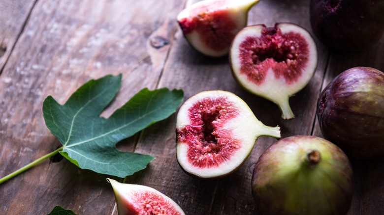 Sliced figs on a table
