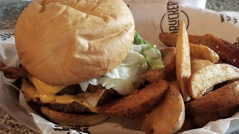 Fuddruckers burger with fries